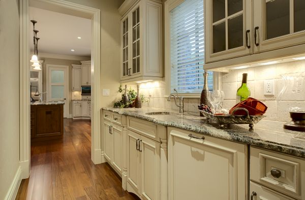 Butlers Pantry Installation in Mabank