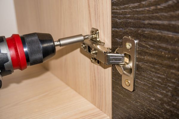 Cabinet Hinge Replacement in Mabank